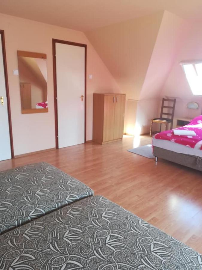 Karika Vendeghaz Appartement Hajdúszoboszló Buitenkant foto